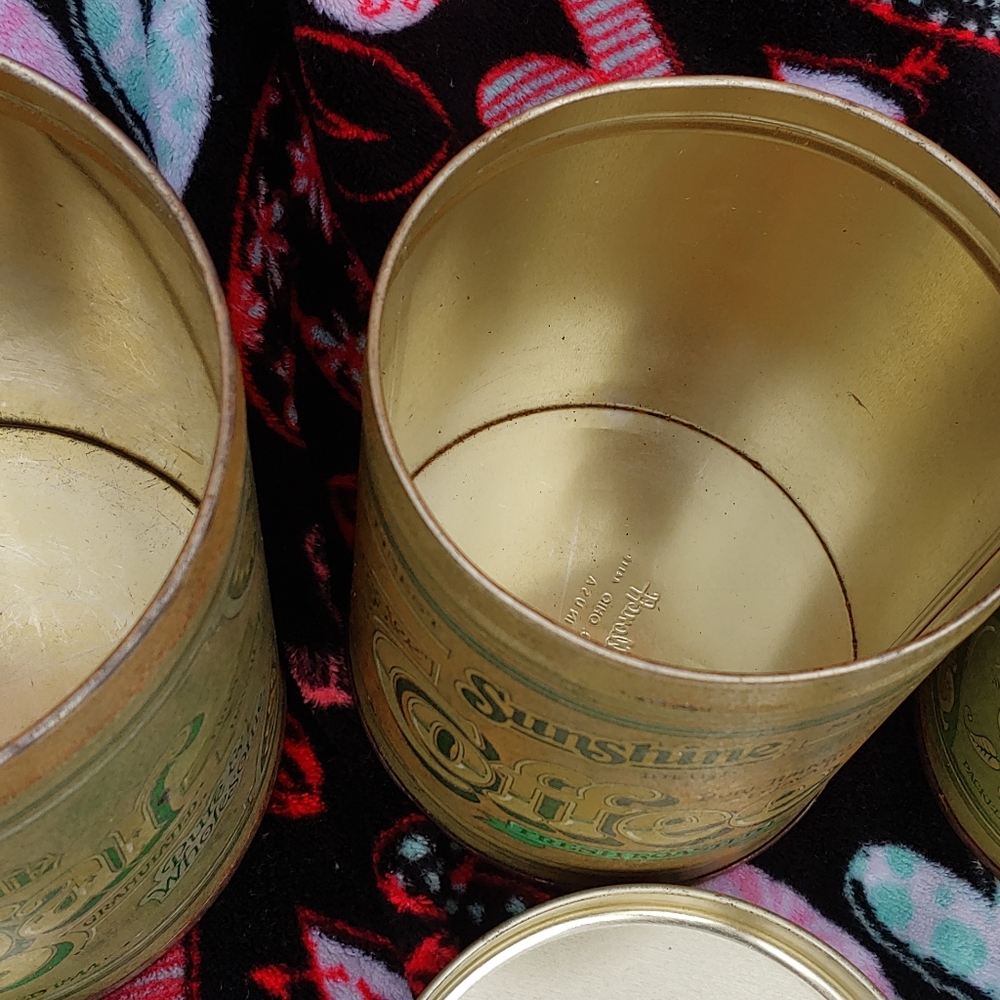 Vintage Stackable Tins - Picture 9 of 10